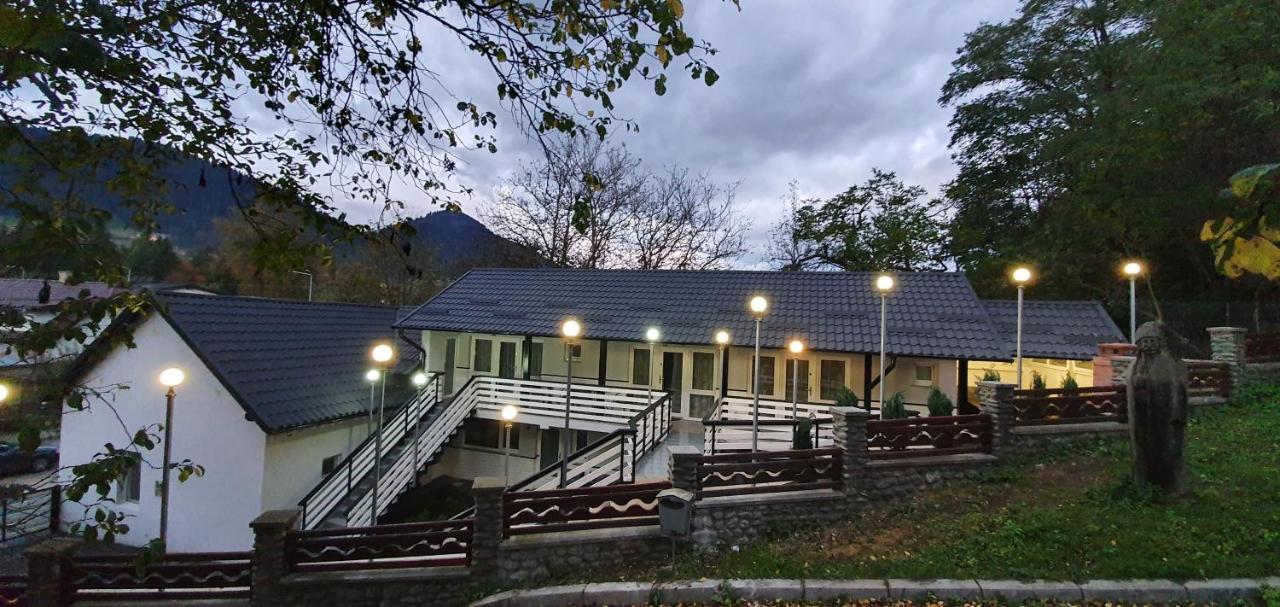Cazare Moldi Btt Кымпулунг-Молдовенеск Экстерьер фото